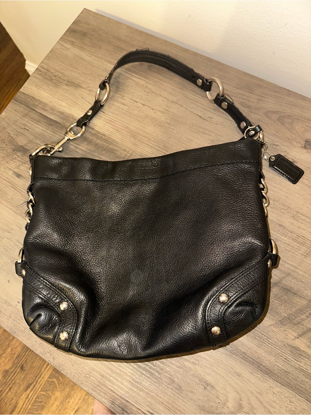 Coach Carly hobo shoulder bag made of black pebbled leather Y2K